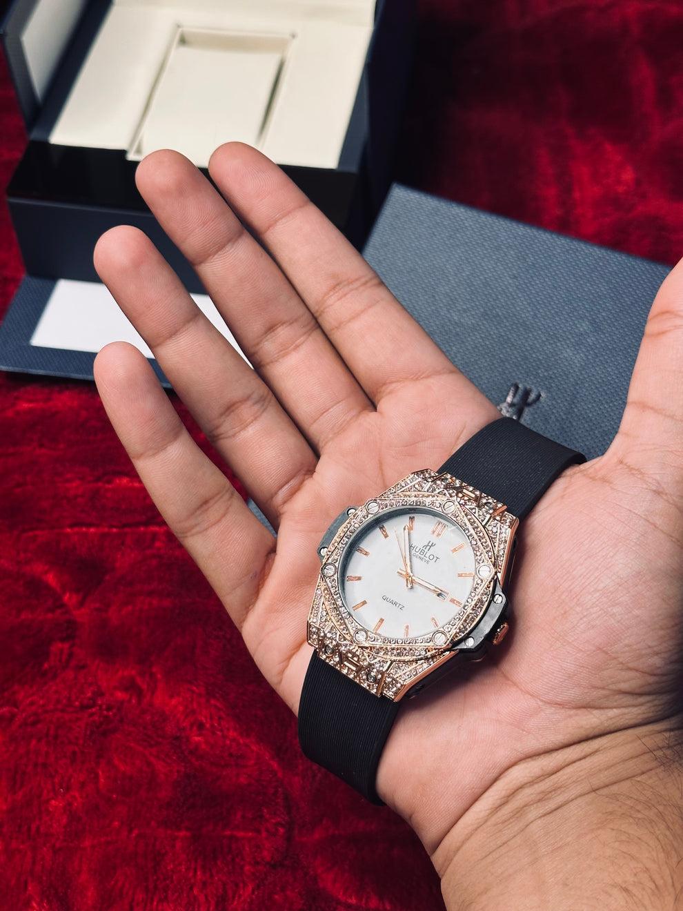 Hublot Classic Fusion Quartz-Diamond-Set Bezel